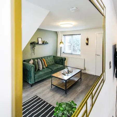 Вилла 2 Bed Townhouse With Free Parking Ноттингем Экстерьер фото