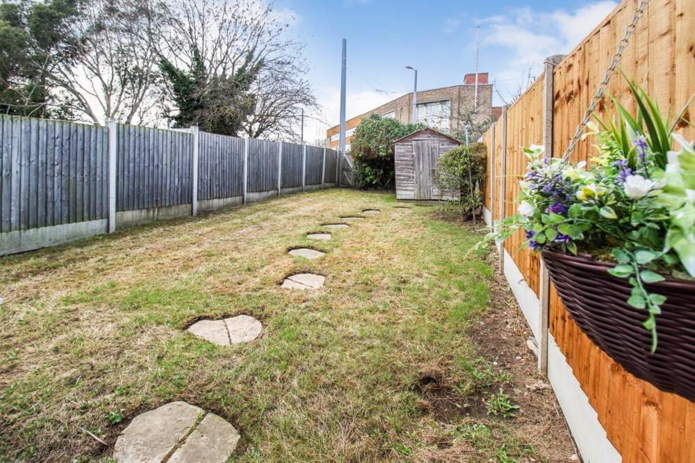 Casa de Férias 2 Bed Townhouse With Free Parking Nottingham