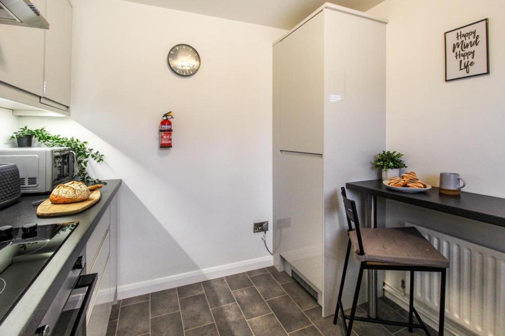2 Bed Townhouse With Free Parking Casa de Férias