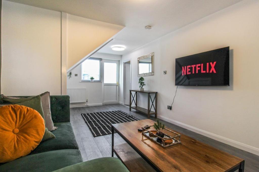 Casa de Férias 2 Bed Townhouse With Free Parking